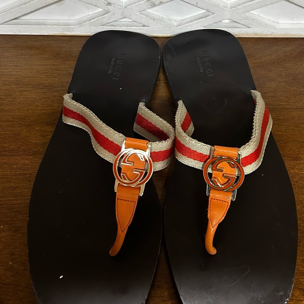 Gucci Orange and Red Sandals 🧡👡🧡Great Condition